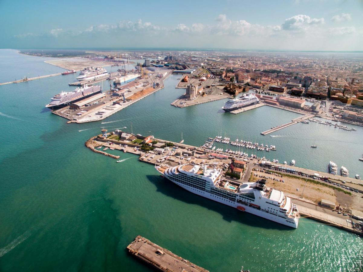 Casa Mya-Relax Al Porto, Wifi Veloce E Clima Apartman Livorno Kültér fotó